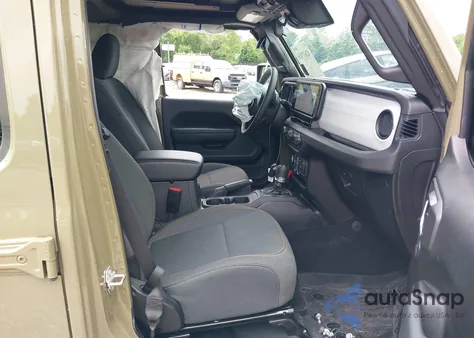 2025 Jeep Wrangler 4-Door Summit 4X4 z USA, uszkodzony, nr VIN 1C4PJXDN3SW543076